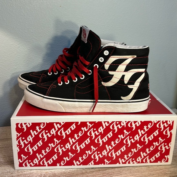 Vans 25th Anniversary Foo Fighters high tops - Picture 1 of 6